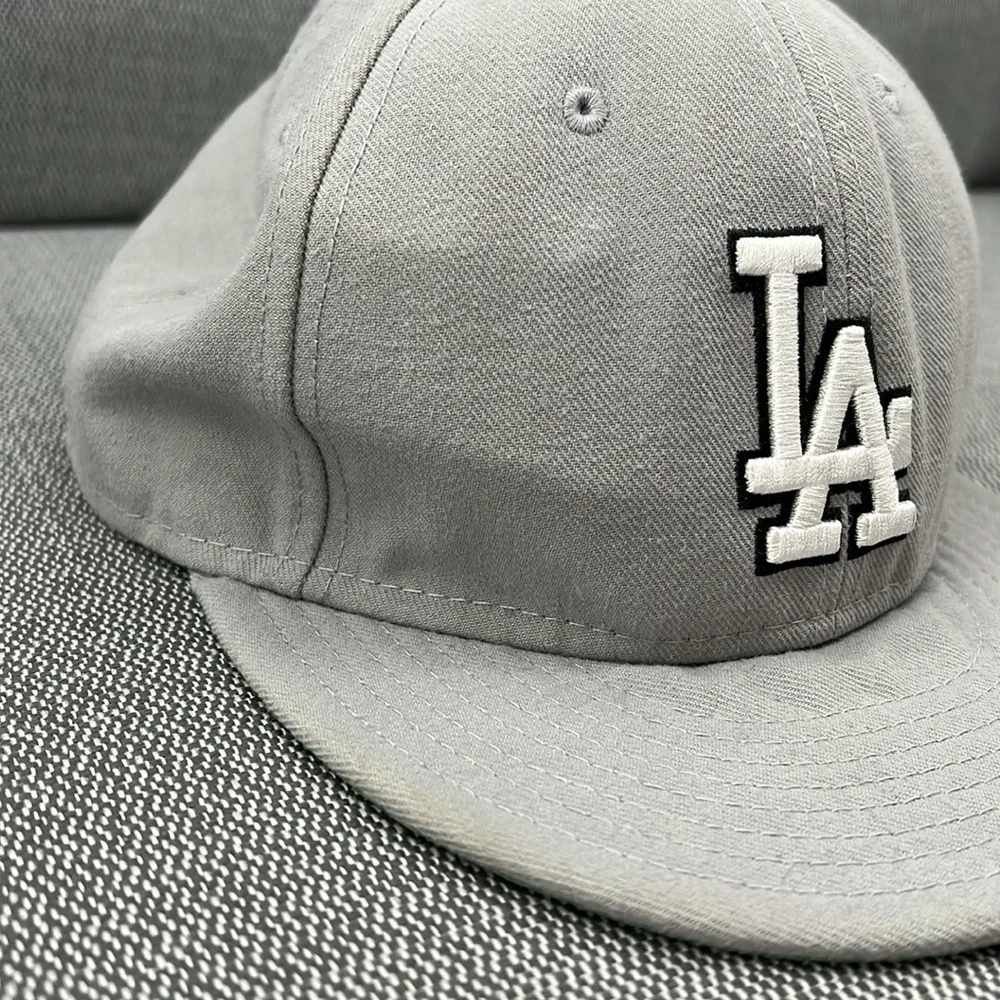 Los Angeles Dodgers New Era 59Fifty Men’s Gray Genuine Baseball Fitted Cap 7.5-8
